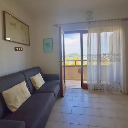 Διαμέρισμα Vista Mare A *